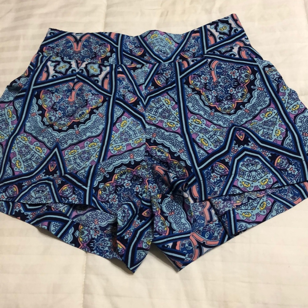 Size small paisley high wasted shorts
